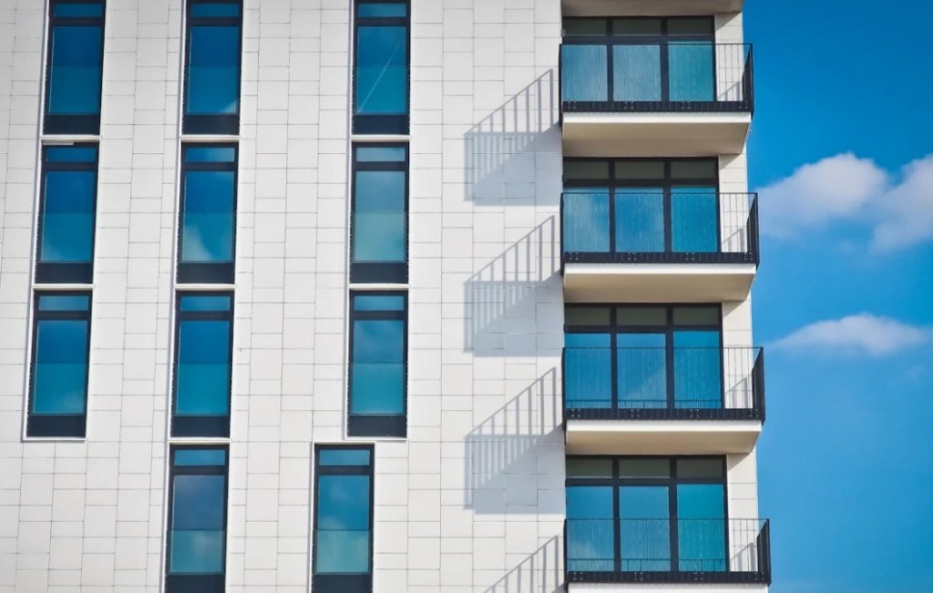 W jakich przypadkach zarządca wspólnoty mieszkaniowej może być odwołany?