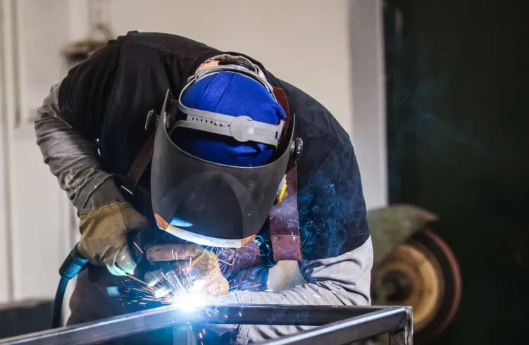 Jak meble warsztatowe mogą zwiększyć efektywność pracy w serwisie rowerowym?